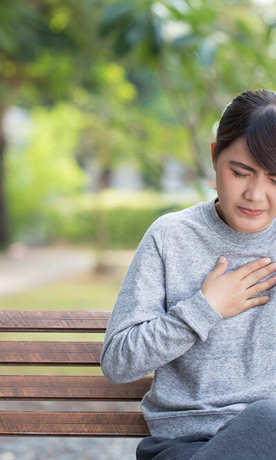 9 early symptoms of heartburn to watch out for
